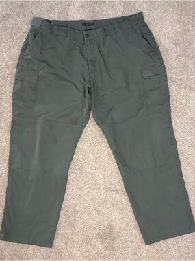 5.11 Tactical Men's Cargo Pants in Olive